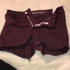 aeo maroon jean shorts
